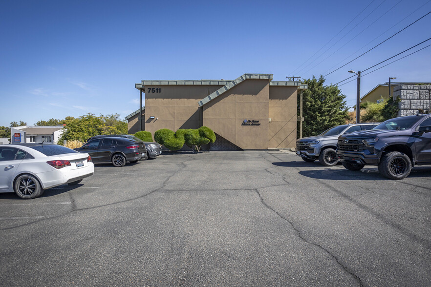 7511 W Arrowhead Ave, Kennewick, WA for lease - Building Photo - Image 2 of 25