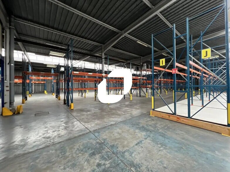 Flex in LA CHAPELLE-D'ARMENTIERES for sale - Interior Photo - Image 2 of 15