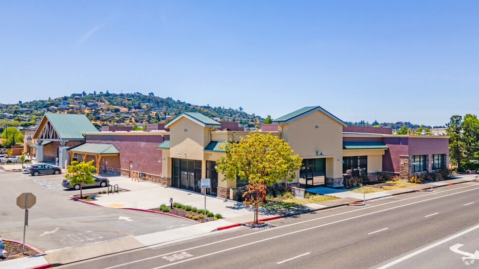 360-380 Industrial Rd, San Carlos, CA for lease - Building Photo - Image 3 of 9