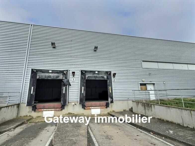 Industrial in Clermont-Ferrand for lease - Building Photo - Image 3 of 17