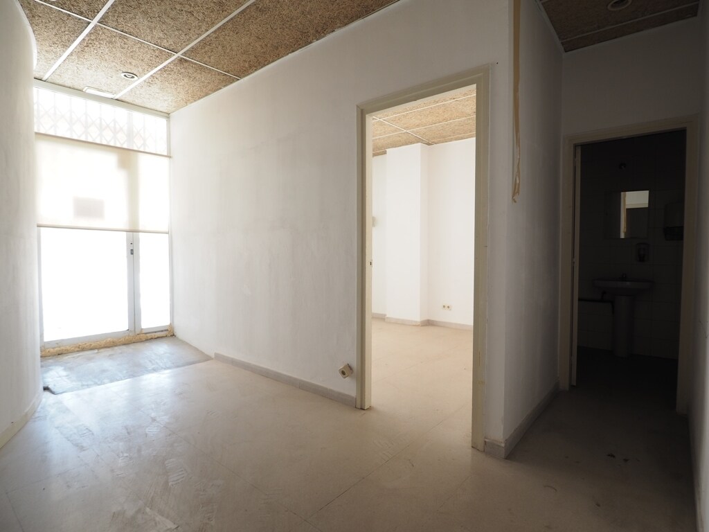 Retail in Granollers, Barcelona for lease Interior Photo- Image 1 of 13