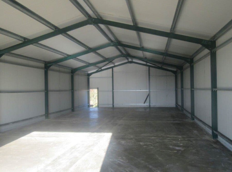 Bourne End, Bedford for lease Interior Photo- Image 1 of 2