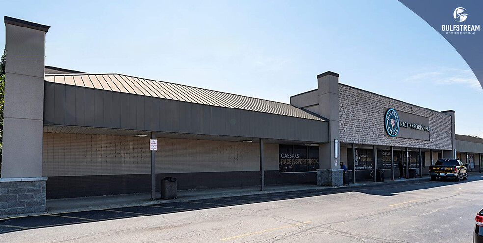 650-712 Eastern Blvd, Clarksville, IN for lease - Building Photo - Image 2 of 6