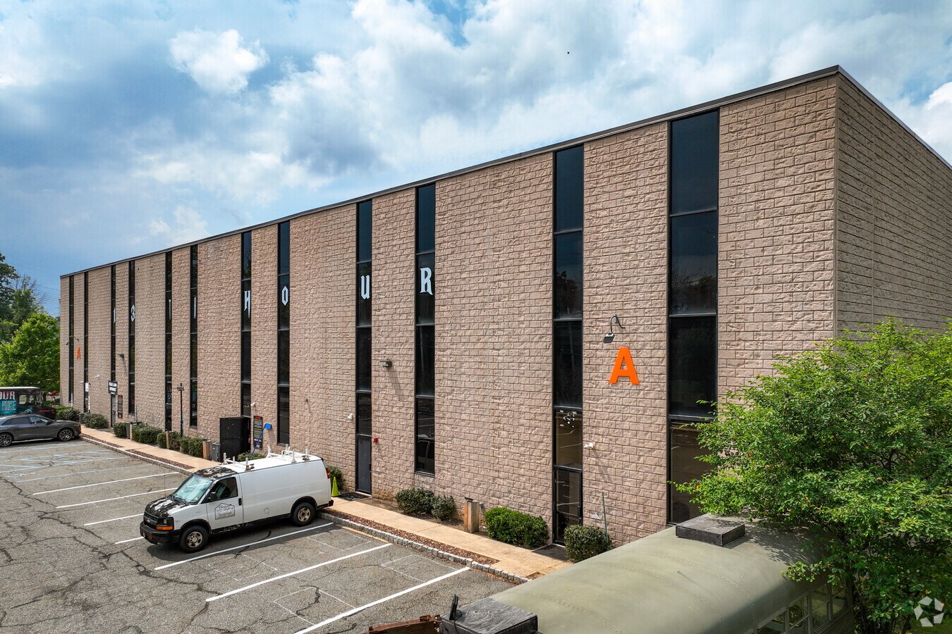 105 W Dewey Ave, Wharton, NJ 07885