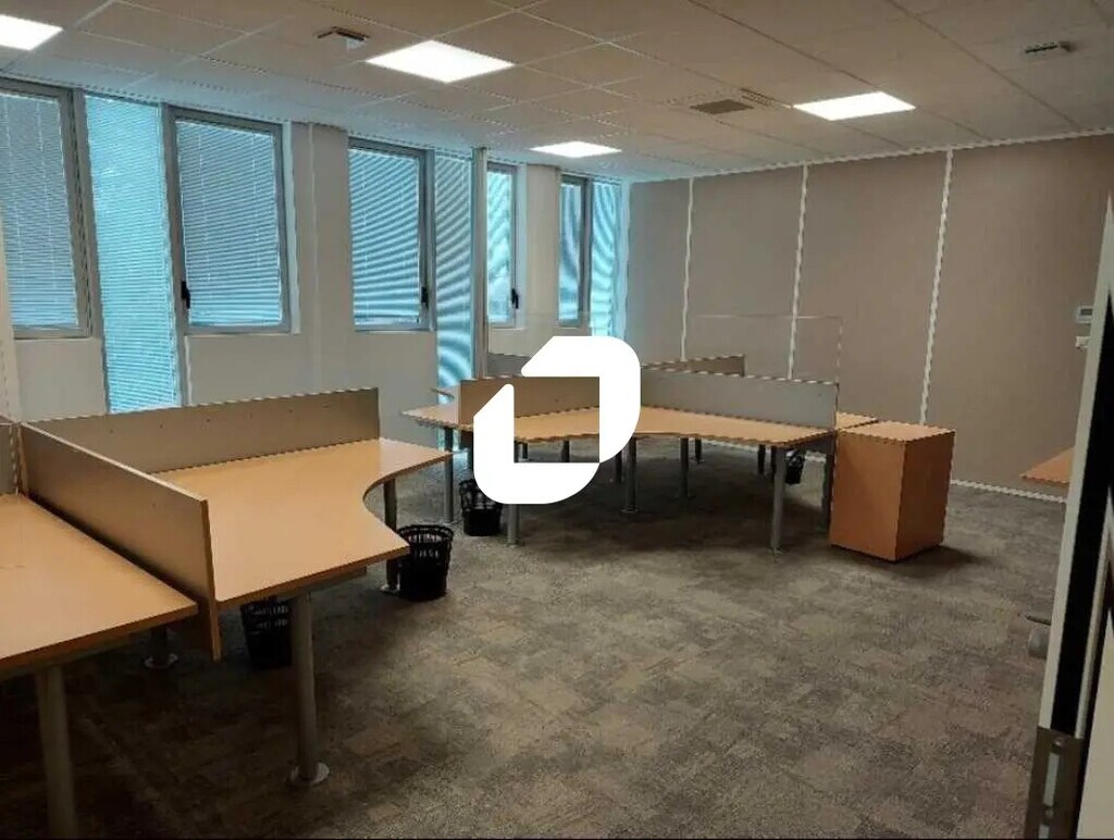 Location Bureaux 283 m² - Photo 1