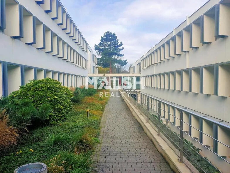 Office in Écully for sale - Building Photo - Image 2 of 8