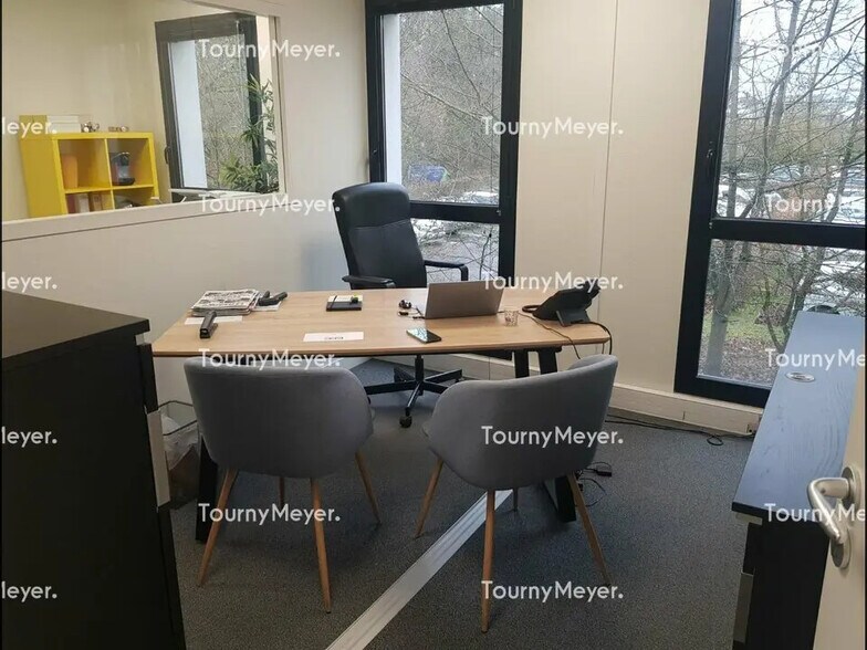 Office in Rennes for lease - Building Photo - Image 3 of 3
