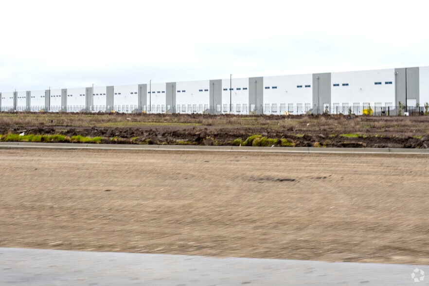 Arch Airport Rd, Stockton, CA for sale - Building Photo - Image 2 of 3