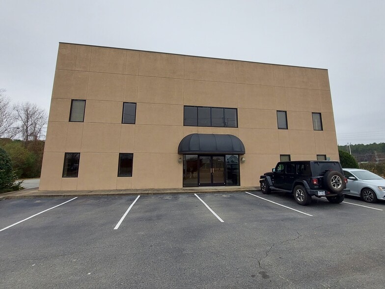 4065 Powhatan Rd, Clayton, NC 27520