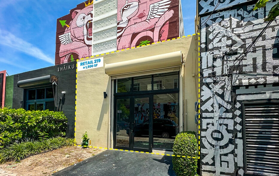 2300 NW 2nd Ave, Miami, FL for lease - Building Photo - Image 2 of 4