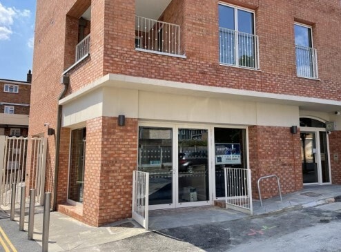 15 Eastfield Rd, London for sale Primary Photo- Image 1 of 1