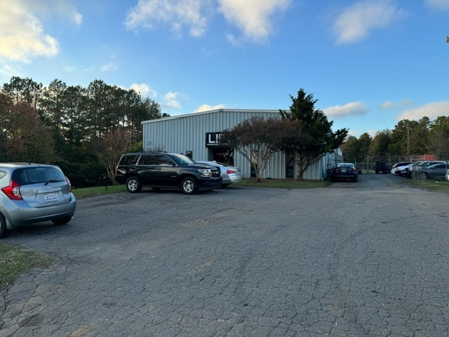 9628 Industrial Dr, Pineville, NC for lease - Building Photo - Image 1 of 12