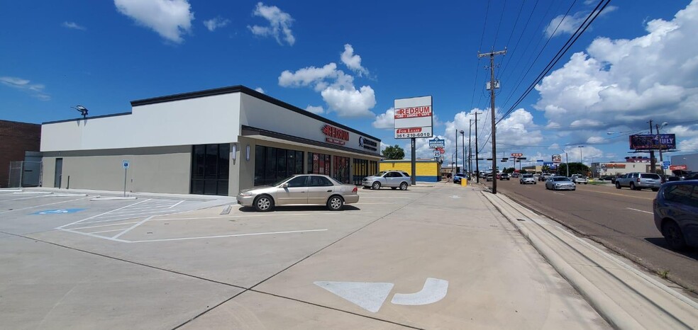 1202 E Rio Grande St, Victoria, TX for lease - Building Photo - Image 2 of 15