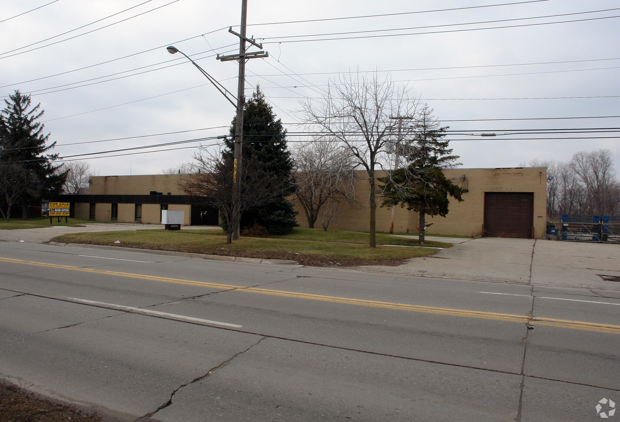 23133 Schoenherr Rd, Warren, MI for sale Primary Photo- Image 1 of 1