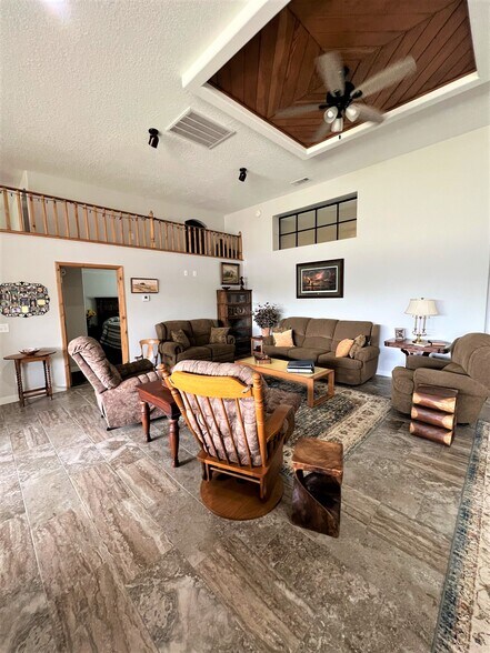 309 S 6th St, Loving, NM for sale - Interior Photo - Image 3 of 6