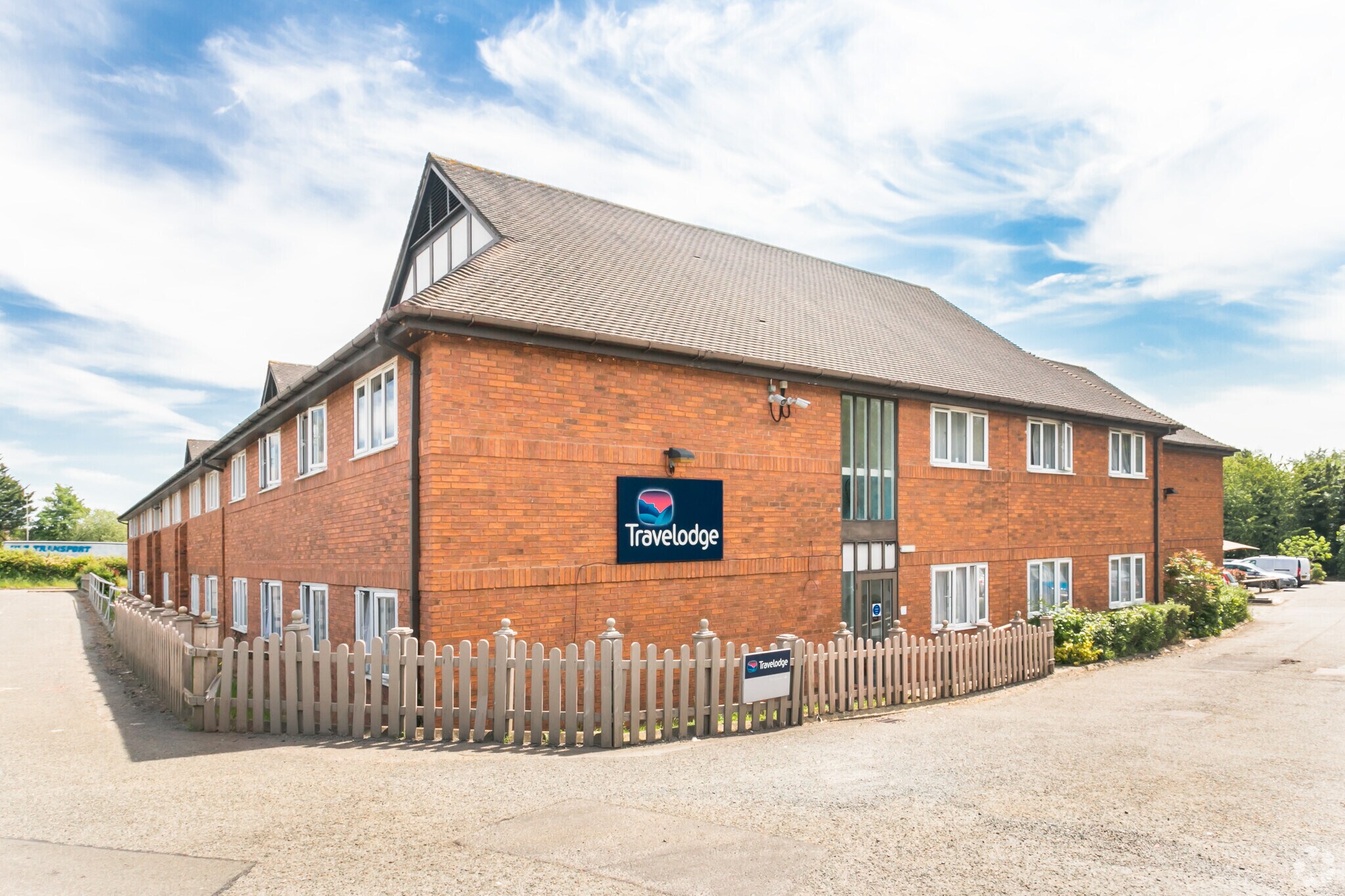 London Rd, Northampton for sale Primary Photo- Image 1 of 1