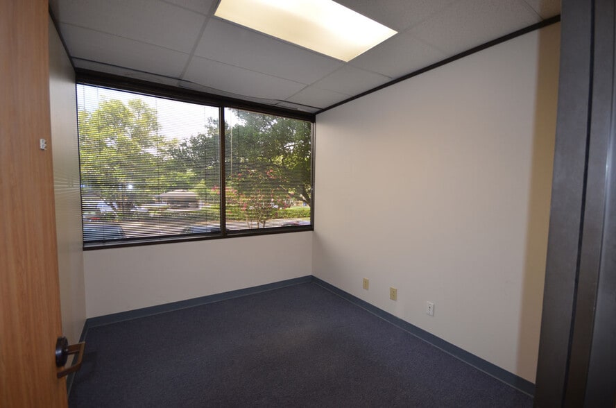 6633 Hwy 290 E, Austin, TX for lease - Interior Photo - Image 3 of 5