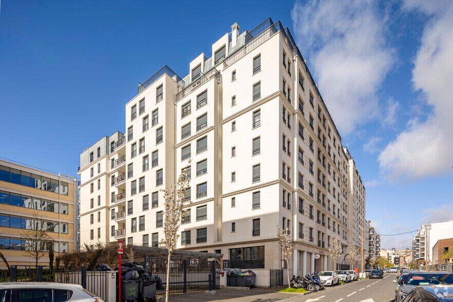 6 Rue Salomon De Rothschild, Suresnes for sale - Building Photo - Image 3 of 4