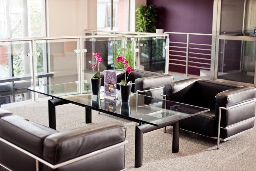 5 Union St, Manchester for lease - Building Photo - Image 2 of 17