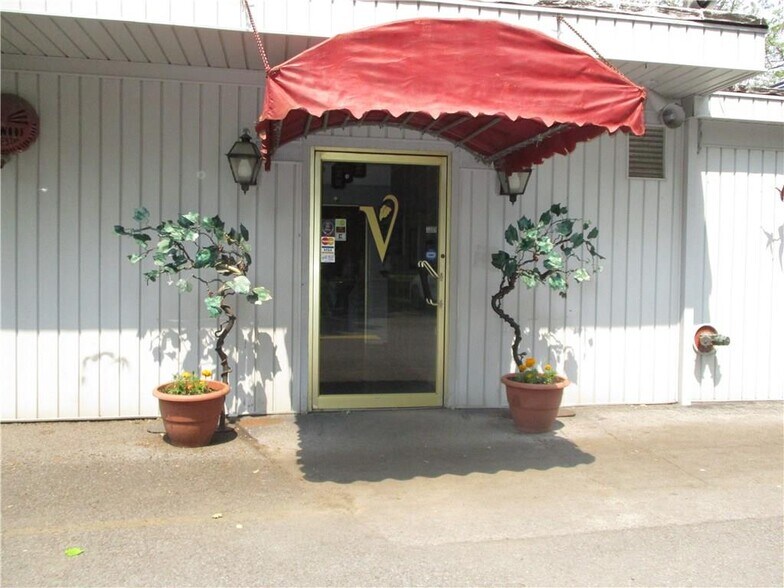 202 N Main St, Naples, NY for sale - Building Photo - Image 1 of 1