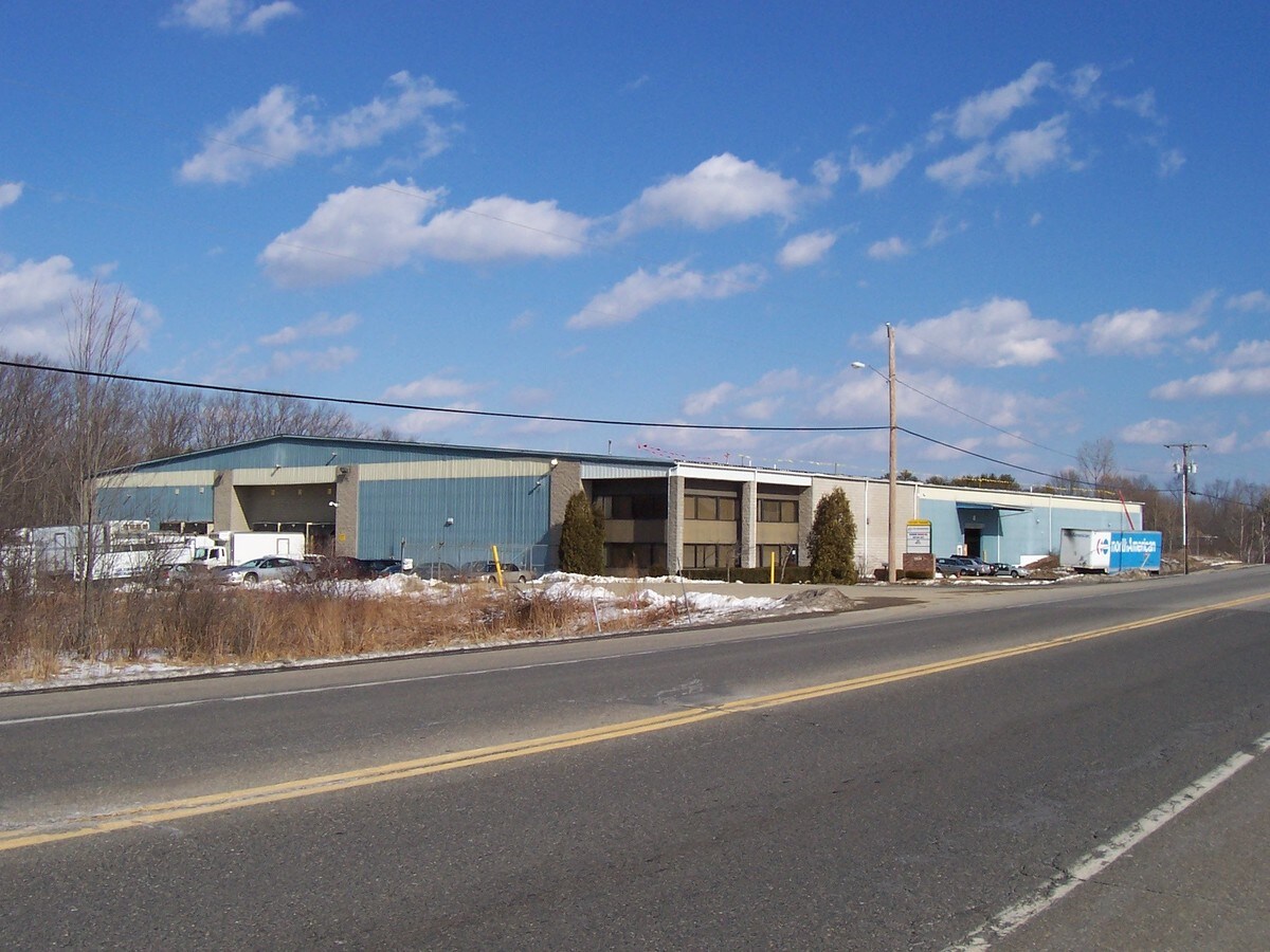 1634 Greenland Rd, Greenland, NH 03840