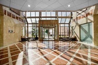 7405 Rte Transcanadienne, Montréal, QC for lease Lobby- Image 1 of 8