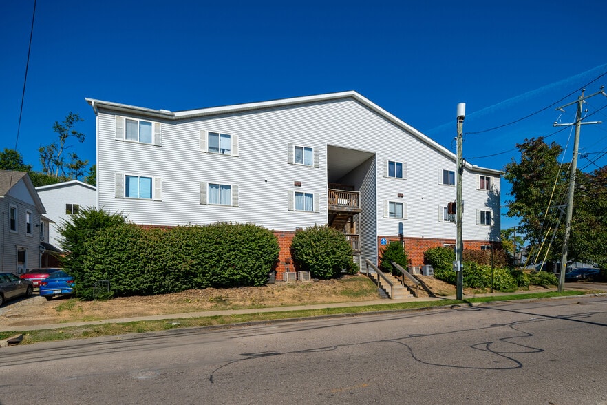 406 Sumner St, Akron, OH for sale - Building Photo - Image 3 of 6