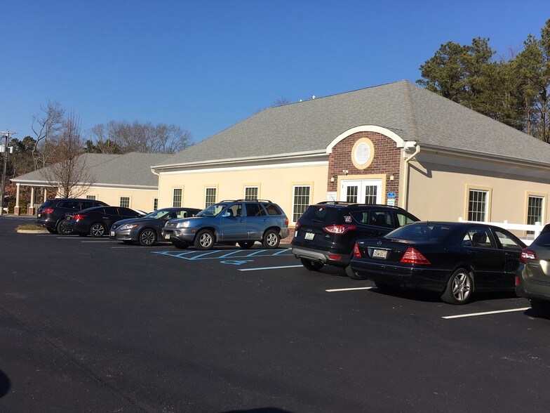 157 W White Horse Pike, Absecon, NJ 08205