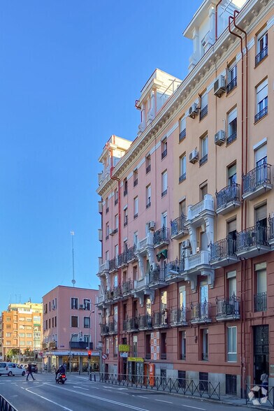 Calle de Cartagena, 110, Madrid, Madrid for sale - Building Photo - Image 2 of 2