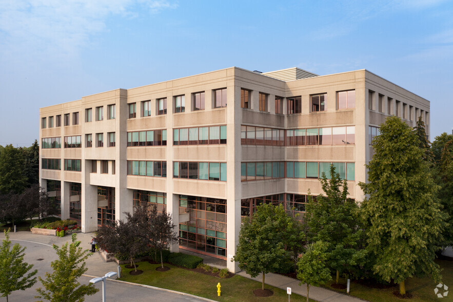 11 Allstate Pky, Markham, ON for lease - Primary Photo - Image 1 of 6