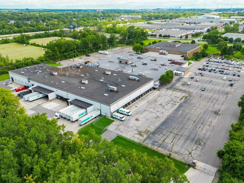 6400 Monroe Blvd, Taylor, MI for sale - Building Photo - Image 1 of 7