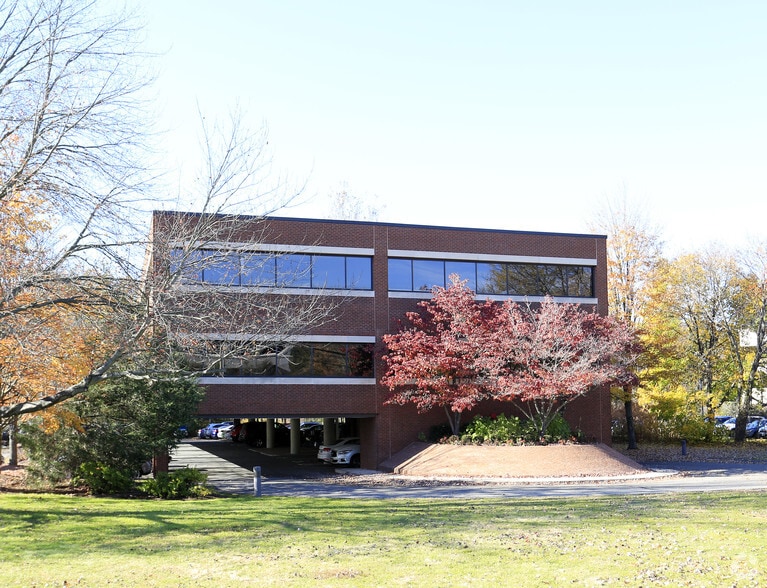 43 Danbury Rd, Wilton, CT for sale - Primary Photo - Image 1 of 1