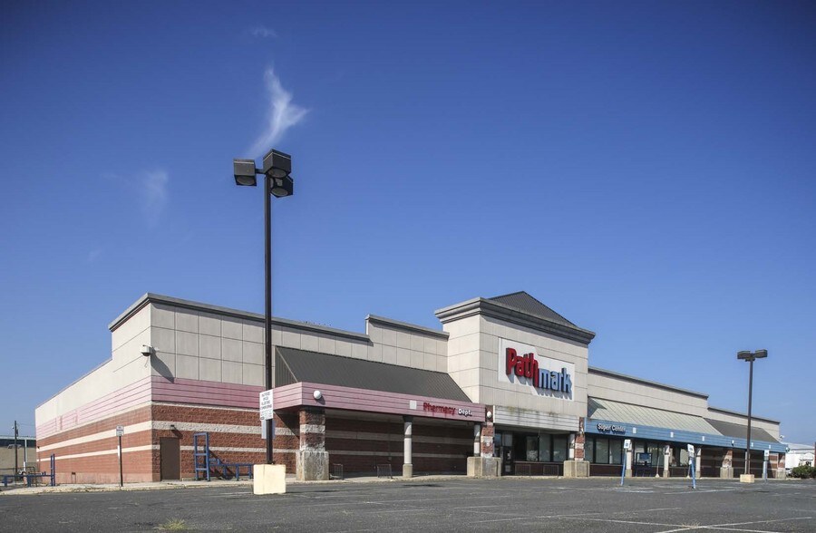 651 N Stiles St, Linden, NJ for sale - Building Photo - Image 1 of 1