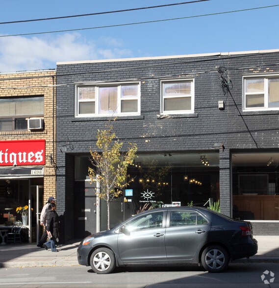 1696 Queen St W, Toronto, ON for sale - Building Photo - Image 2 of 4