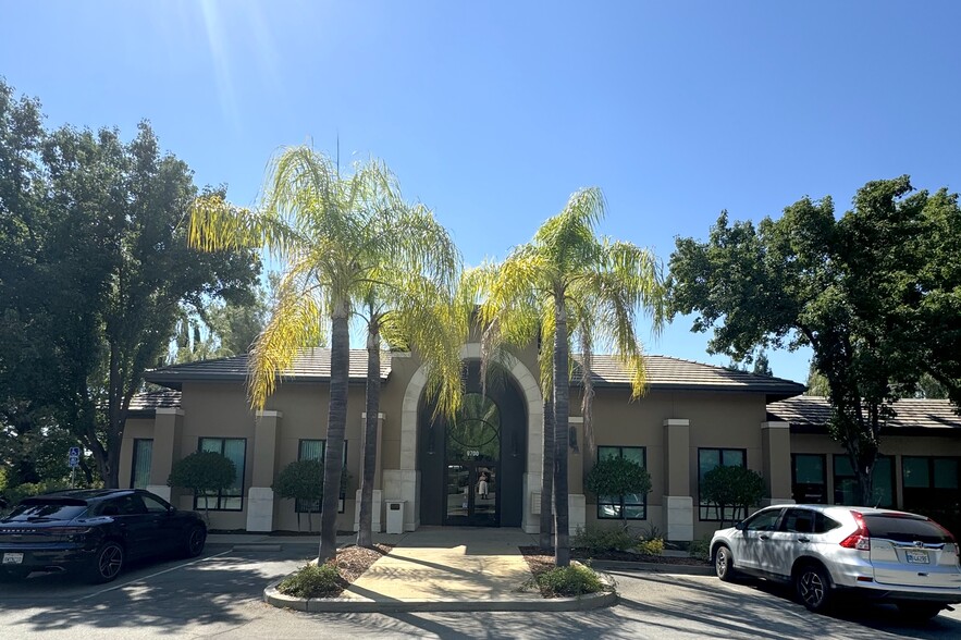 9700 Village Center Dr, Granite Bay, CA for lease - Building Photo - Image 1 of 8