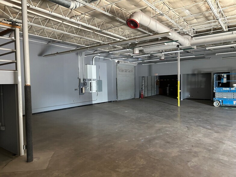 2429-2458 Walnut Ridge St, Dallas, TX for lease - Interior Photo - Image 3 of 14