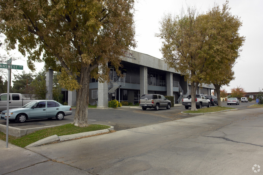 4440 Grissom St, Bakersfield, CA for lease - Building Photo - Image 1 of 12