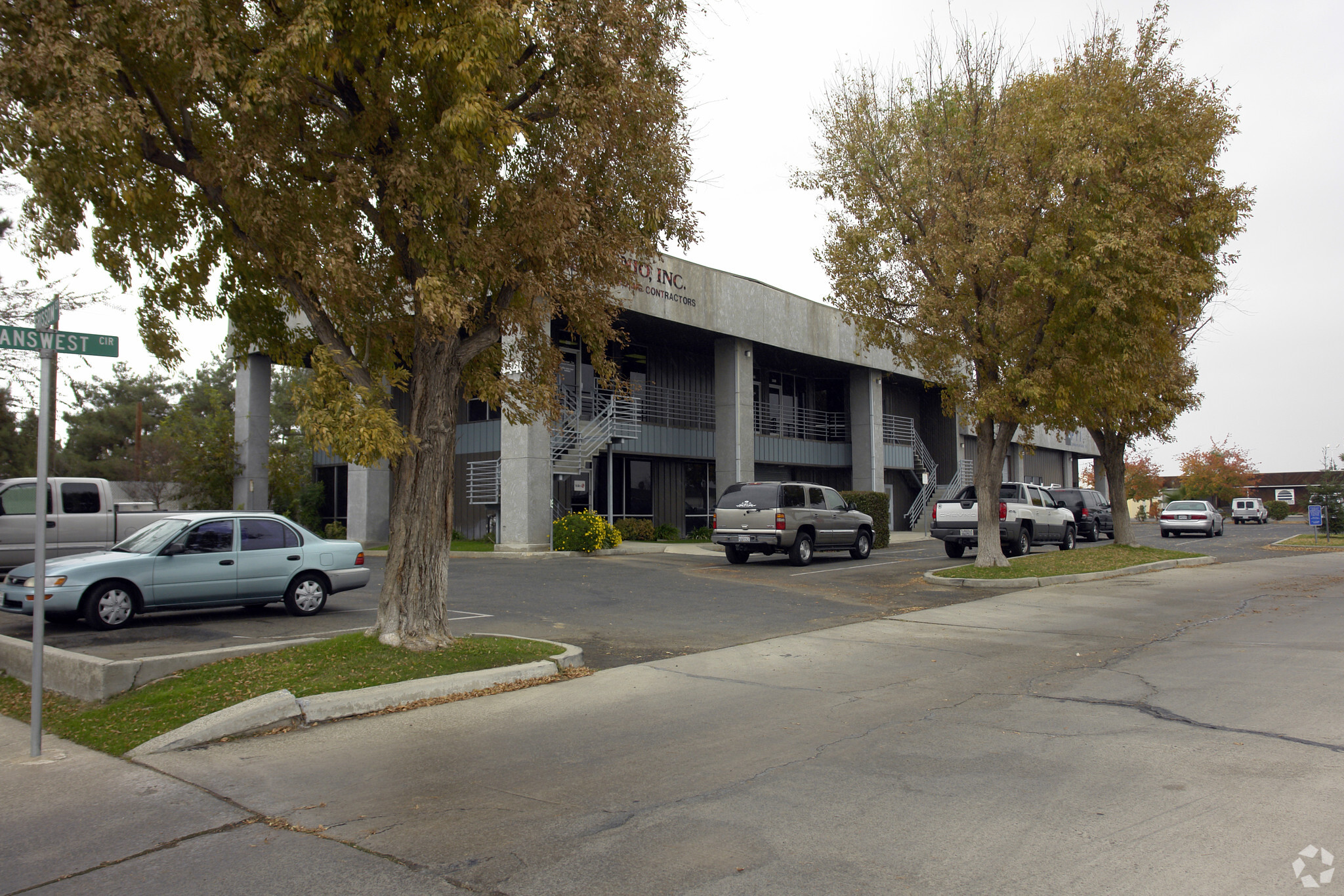 4440 Grissom St, Bakersfield, CA for lease Building Photo- Image 1 of 13