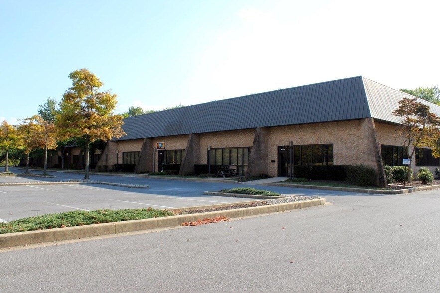 4820 Seton Dr, Baltimore, MD for sale - Building Photo - Image 1 of 1