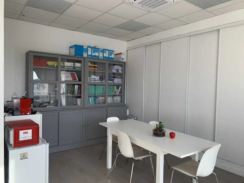 Office in Pontault-Combault for lease - Interior Photo - Image 3 of 7