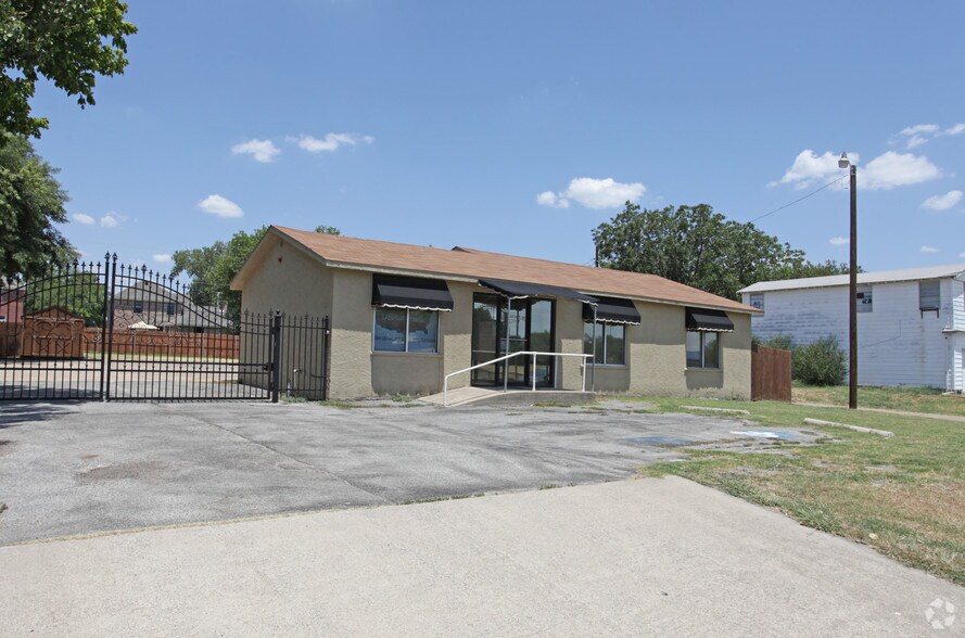 5709 Watauga Rd, Fort Worth, TX for sale - Primary Photo - Image 1 of 1