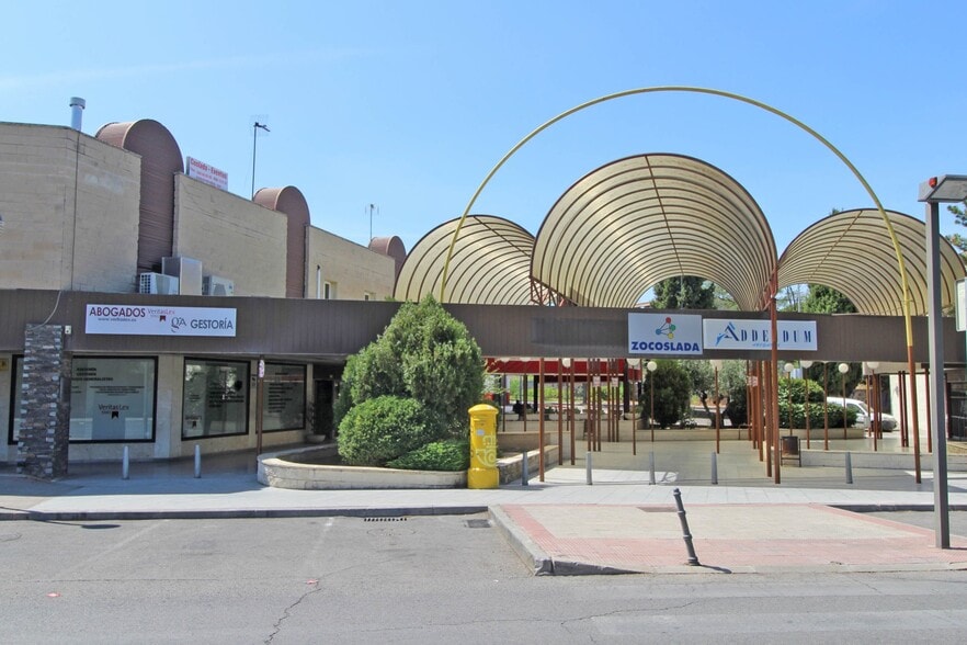 Retail in Coslada, Madrid for sale - Building Photo - Image 2 of 7