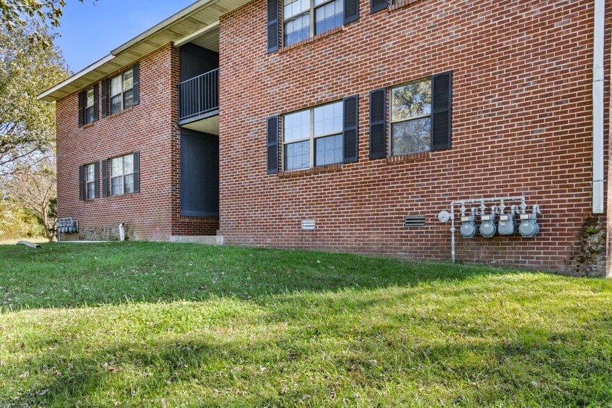 100 S Ridge Dr, Woodbury, TN for sale - Building Photo - Image 2 of 9