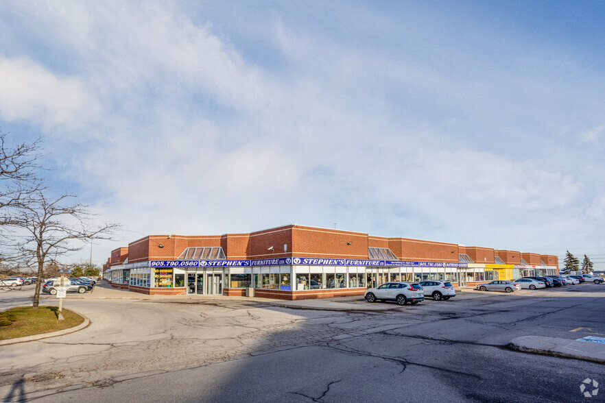 2565-2575 Steeles Ave, Brampton, ON for lease - Primary Photo - Image 1 of 4