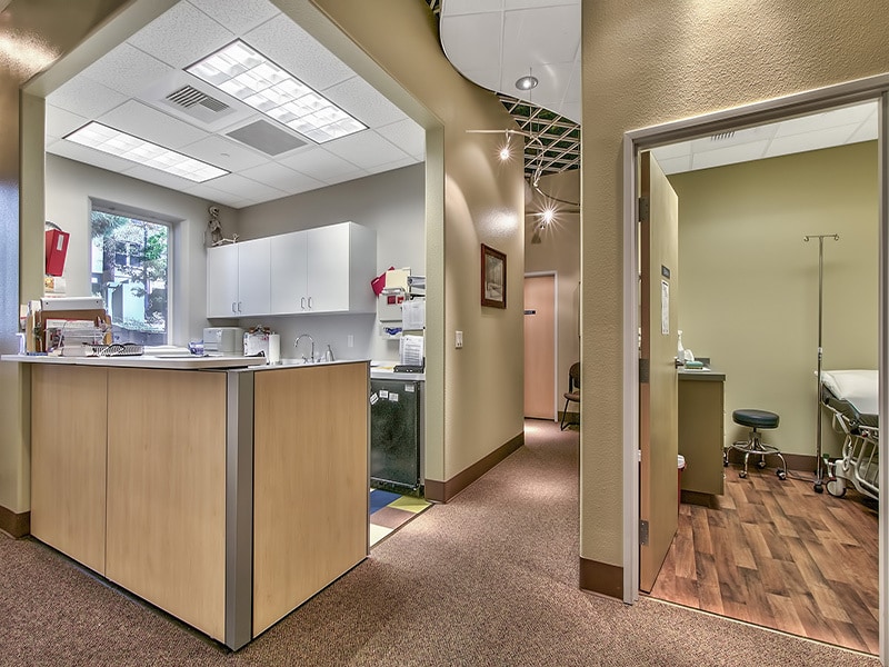 926 Incline Way, Incline Village, NV for lease Building Photo- Image 1 of 1