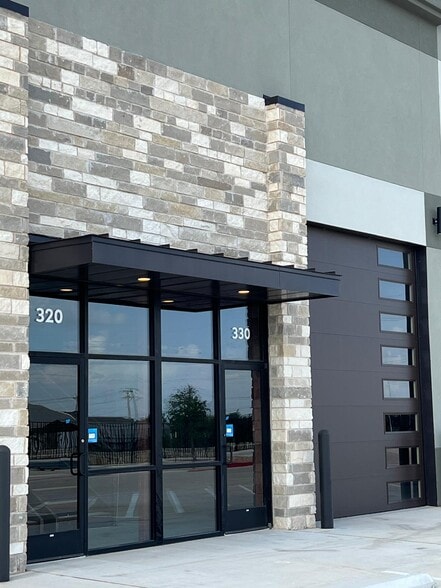 15893 Ronald W Reagan Blvd, Leander, TX for lease - Building Photo - Image 3 of 4