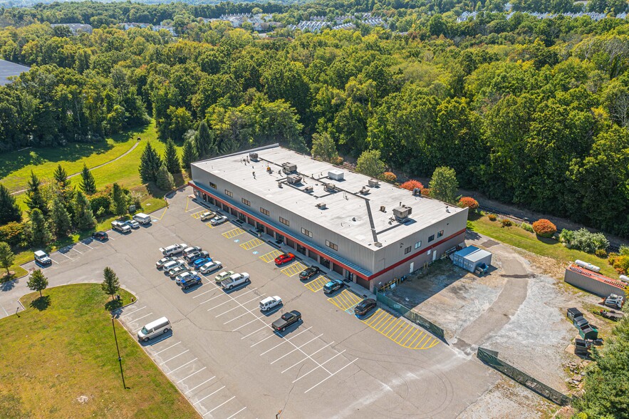 999 Willow Grove St, Hackettstown, NJ for lease - Building Photo - Image 3 of 9