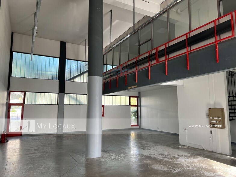 12 Chemin Du Moulin Basset, Saint-Denis for lease - Interior Photo - Image 1 of 3