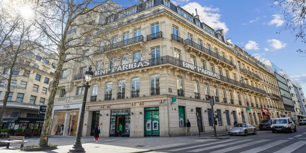 Office in Paris for lease - Building Photo - Image 1 of 10