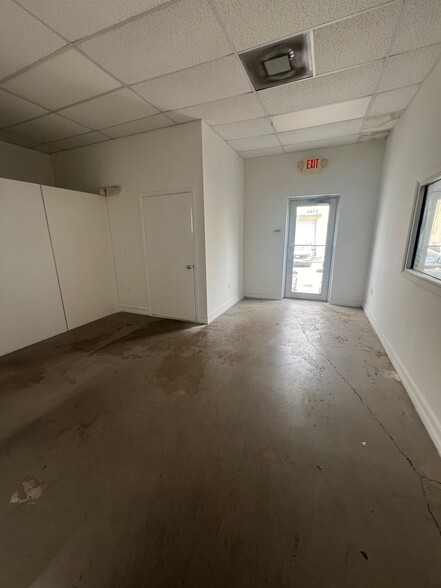 3775-3787 NW 46th St, Miami, FL for lease - Interior Photo - Image 3 of 8